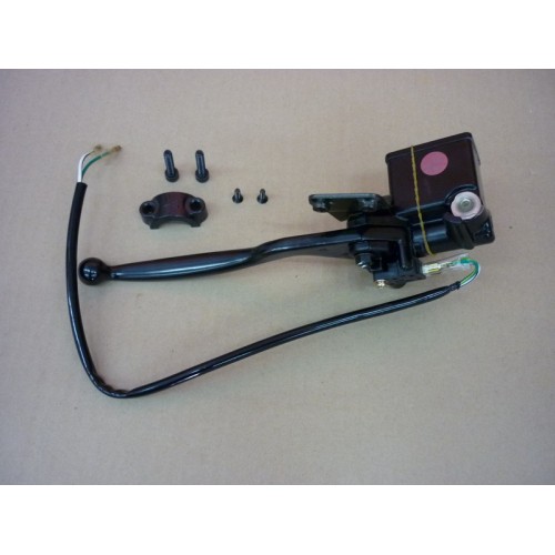 FR MASTER CYLINDER ASSY